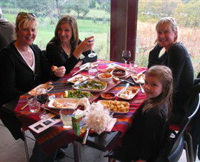 Brandy Creek Wines & View Cafe - Perths Hotel 8