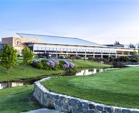 Gungahlin Lakes Golf And Community Club - Perths Hotel 3