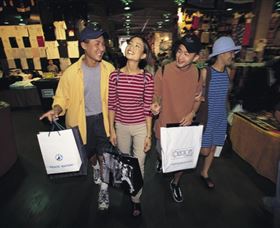 Paddys Markets At Haymarket - Perths Hotel 1