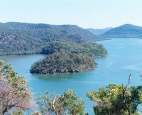 The Riverboat Postman - Perths Hotel 2