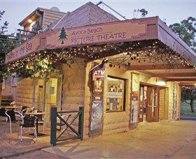 Avoca Beach Picture Theatre - Perths Hotel 0