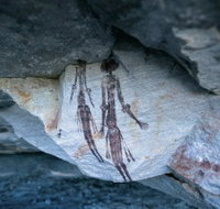 Gyorn Gyorn Bradshaw Paintings - Perths Hotel