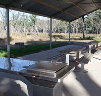 Yanga Woolshed picnic area - Perths Hotel