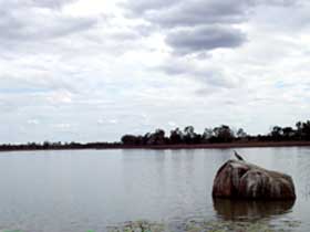 Theresa Creek Dam - Perths Hotel 2