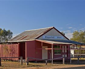Copperfield Store, Chimney And Cemetery - Perths Hotel 3