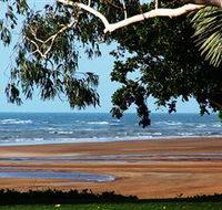 Beachfront Hotel - Perths Hotel