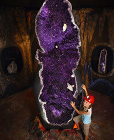 The Crystal Caves - Perths Hotel 2