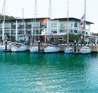Nelly Bay - Perths Hotel