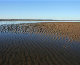 Illawong Beach - Perths Hotel 1