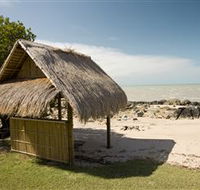 Dugong Sanctuary - Clairview - Perths Hotel