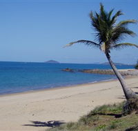 Lamberts Beach - Perths Hotel
