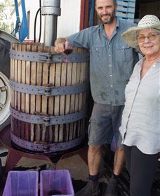 Rosnay Organic Farm And Vineyard - Perths Hotel 5