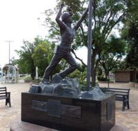 Miners Memorial Statue - Perths Hotel