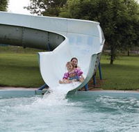 Albury Swim Centre - Perths Hotel