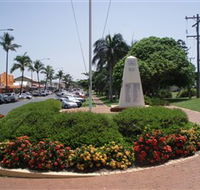 Yeppoon War Memorial - Perths Hotel