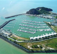 Keppel Bay Marina - Perths Hotel