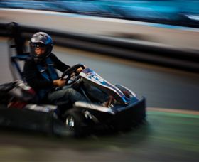 Auscarts Racing - Perths Hotel 5