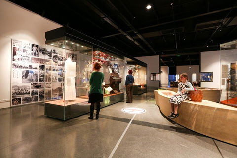 Albury Library Museum - Perths Hotel 8