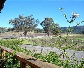 Drayton's Family Wines - Perths Hotel 2