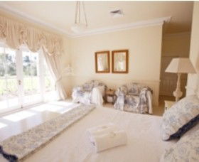 Vinden Estate Wines - Perths Hotel 6