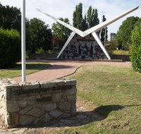 Southern Cloud Memorial - Perths Hotel