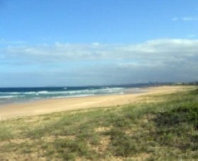 Corrimal Beach - Perths Hotel 0