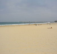 Blacksmiths Beach - Perths Hotel
