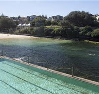 Clovelly Beach - Perths Hotel