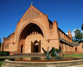 Christ Church Cathedral Grafton - Perths Hotel 0