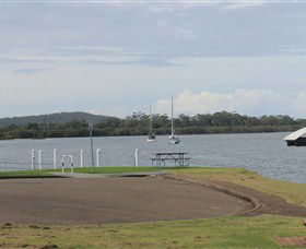 Laurieton Riverside Seafoods - Perths Hotel 2
