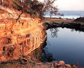 Angourie Blue Pool - Perths Hotel 0