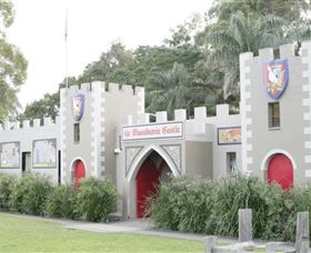 Macadamia Castle - Perths Hotel 0