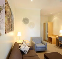 Pokolbin Village - Perths Hotel