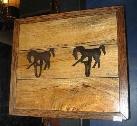 Eltham Village Gallery & Trading Company - Perths Hotel 2