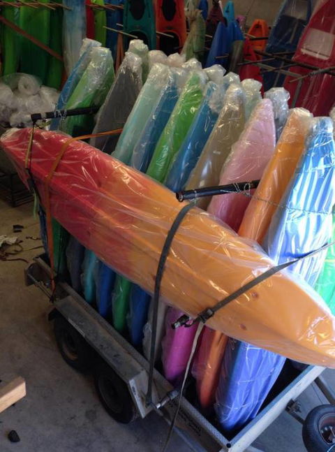 Australis Canoes & Kayaks - Perths Hotel 1