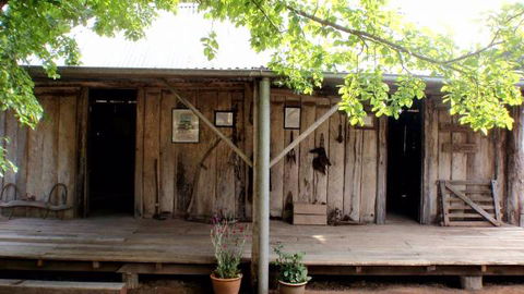 Allwood - Perths Hotel 0