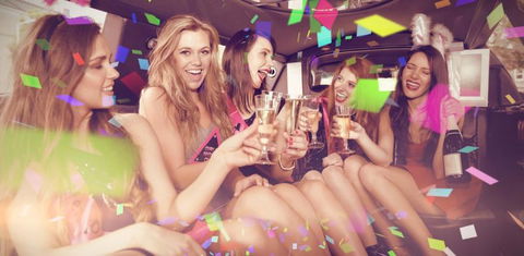 Airlie Beach Party Bus - Perths Hotel 2