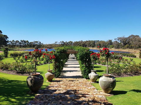 Margaret River Food, Wine & Sightseeing Tour From Perth - Perths Hotel 3