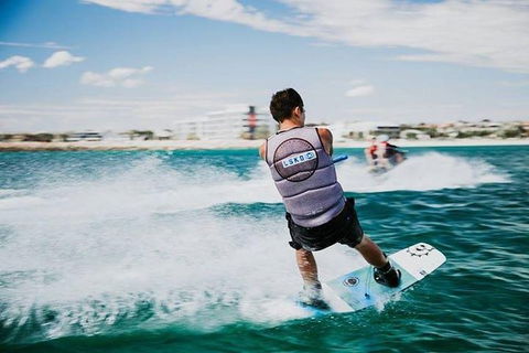 Geraldton Wakeboarding Skiing Skurfing Or Kneeboarding - Perths Hotel 1