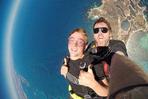 Rottnest Skydive + Hillarys Ferry Package - Perths Hotel 8