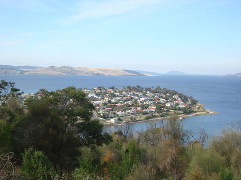 Hobart Half-Day Sightseeing Coach Tram Tour - Perths Hotel 15