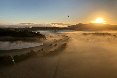 Balloon Flights In Northern Tasmania - Perths Hotel 1