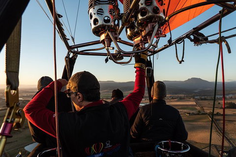 Balloon Flights In Northern Tasmania - Perths Hotel 0