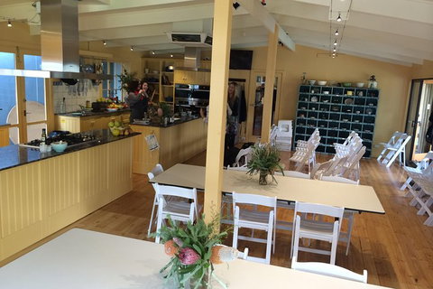 Barossa Valley Via Hahndorf ( Historical German Village ) Inc Maggie Beers Farm - Perths Hotel 31