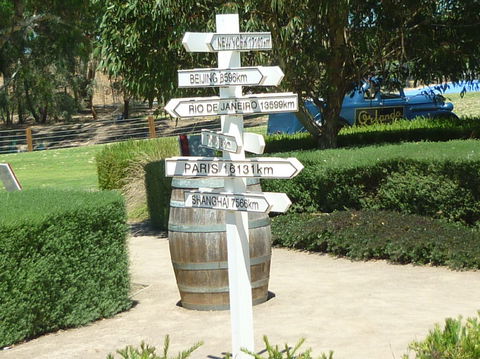 Adelaide Super Saver: Adelaide City Sightseeing Tour Plus Barossa Valley And Hahndorf Tour - Perths Hotel 4