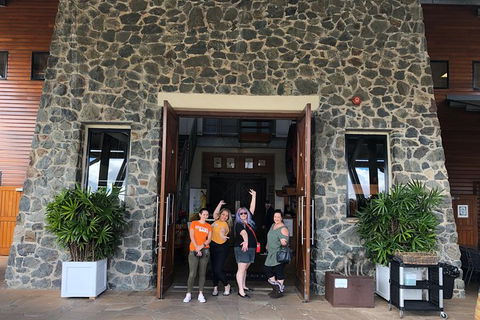 Sirromet Winery All Inclusive Lunch @ Lurleens, Tour, Tastings And Transfers - Perths Hotel 0