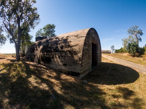 Charlie's Hill - Perths Hotel 0