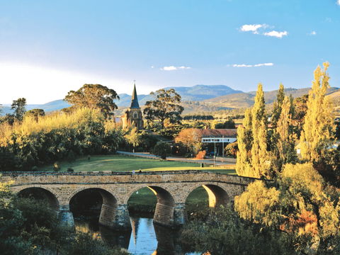 Greater Hobart - Perths Hotel 1