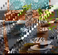 Island Collective - Perths Hotel