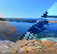 Blue Pool - Perths Hotel